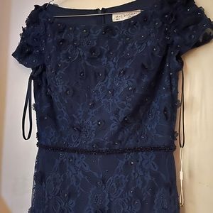 Mac Duggal dressy long blue gown size 8